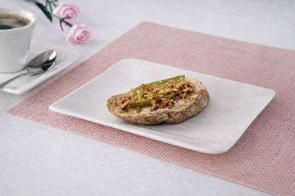 Chlebíček se škvarkovou pomazánkou