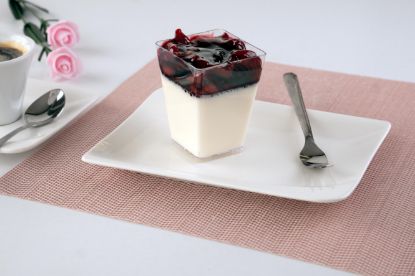 Panna Cotta s višněmi