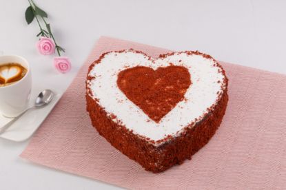 Valentýnský dort Red Velvet ve tvaru SRDCE